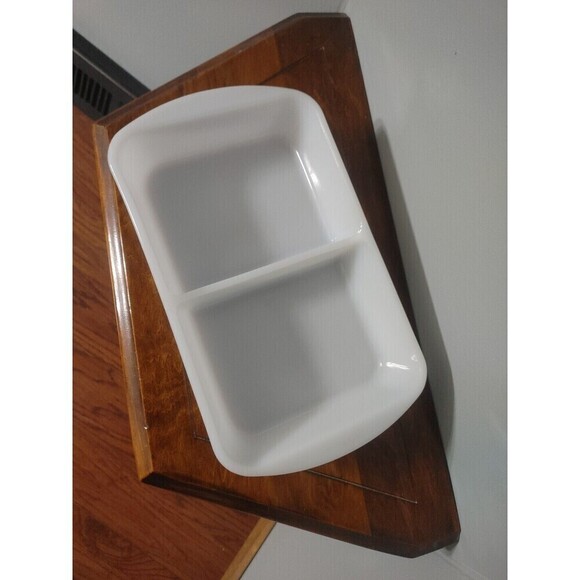 Vintage Made In USA Glasbake Divided Dish J-263 2 1/2 QT White - Picture 5 of 11